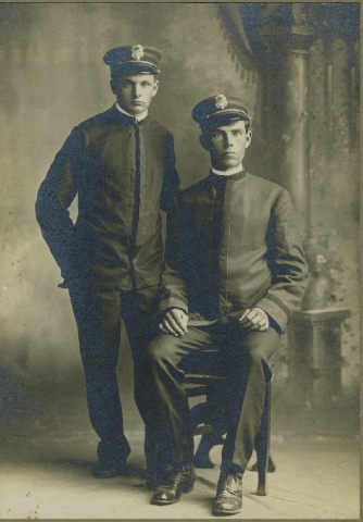 Iowa, Battle Creek bandsmen in uniform